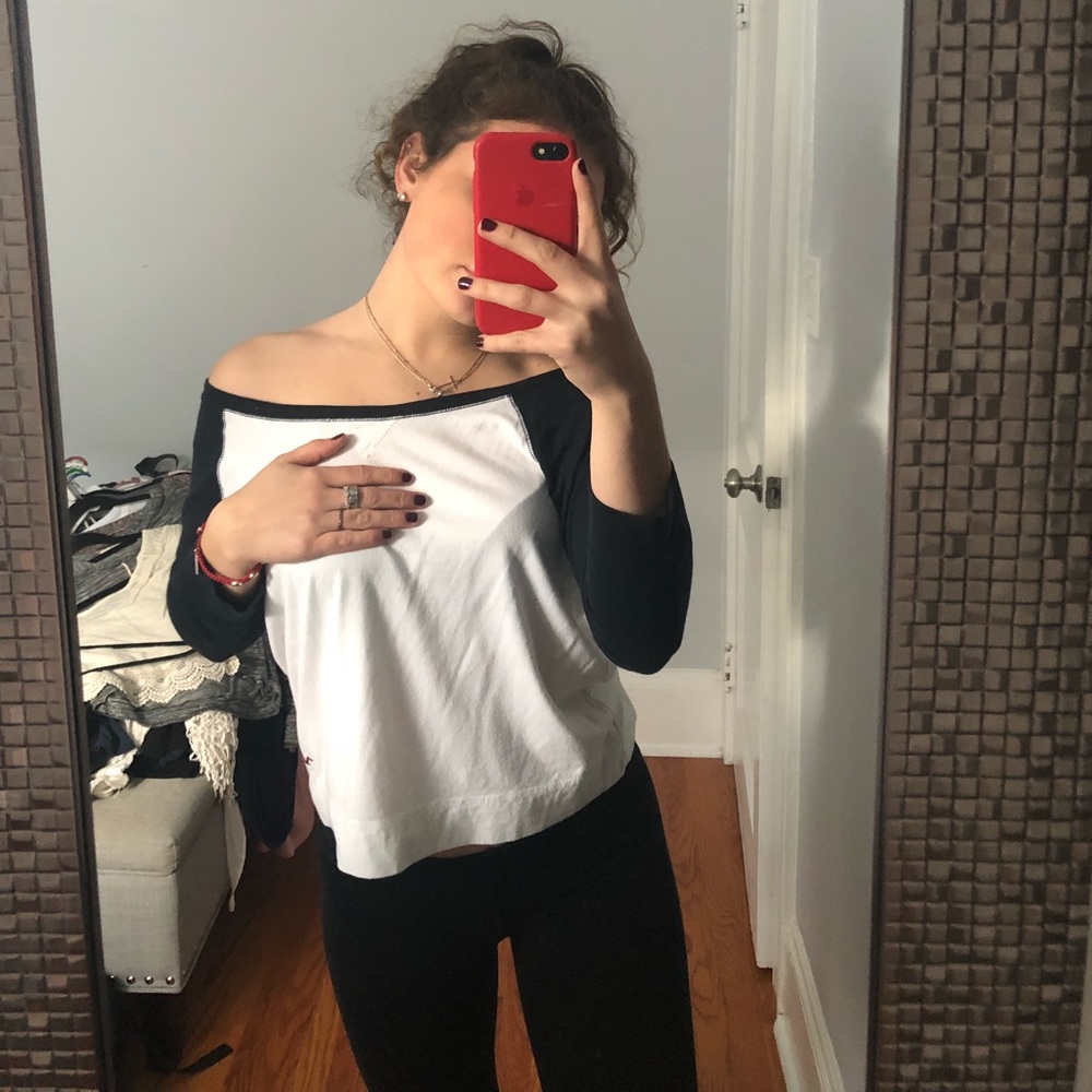 Hollister, baseball sleeves shirt